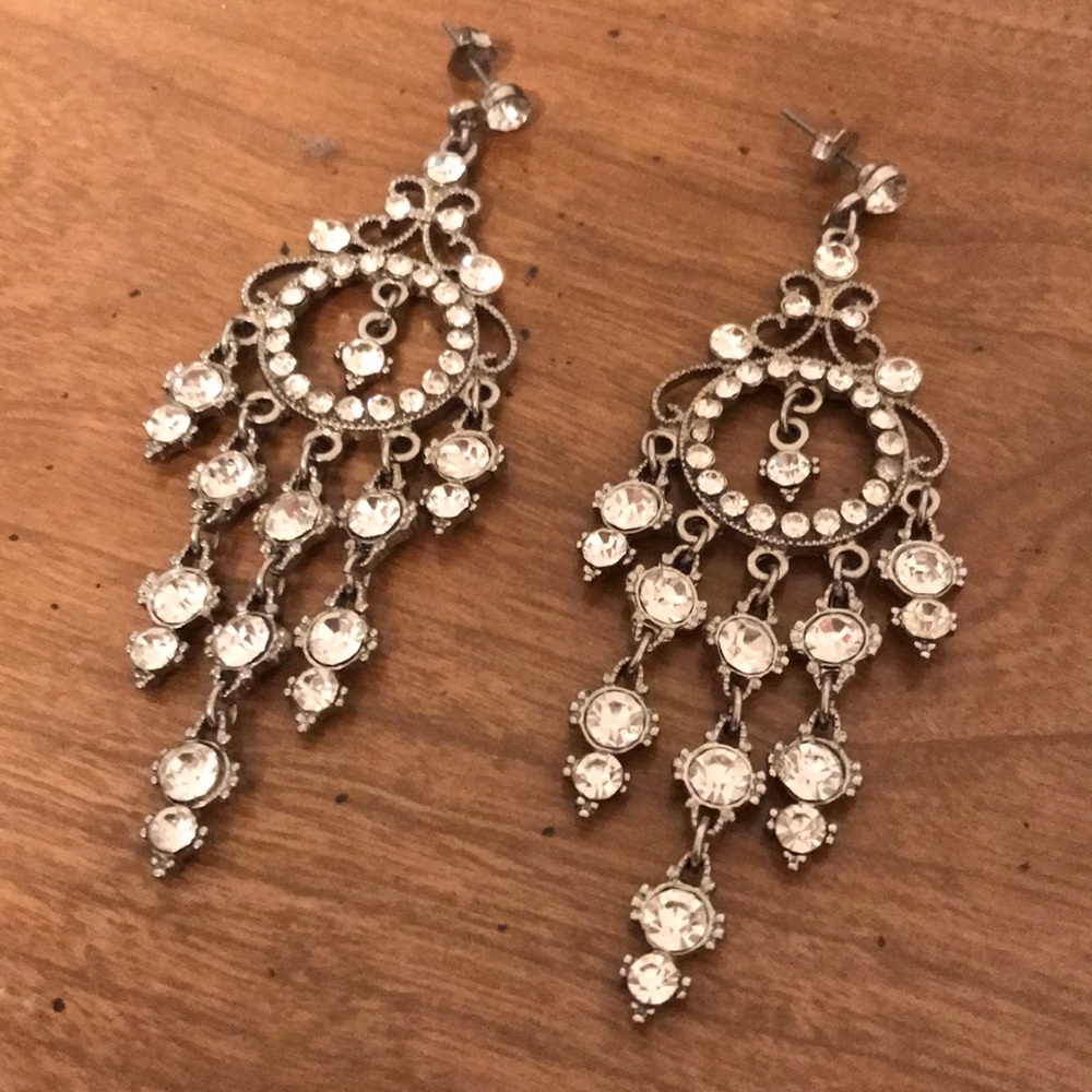 ♥️ Chandelier Earrings